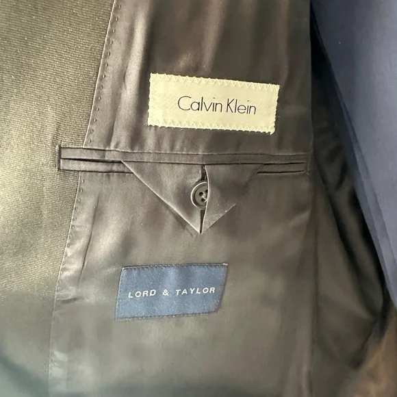Calvin Klein 48R Navy Wool Tuxedo – Black Satin Peak Lapel Complete Set Pants 42